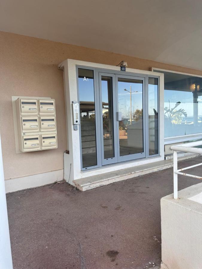 Premium Sea Front Apartment Le Lavandou Zewnętrze zdjęcie